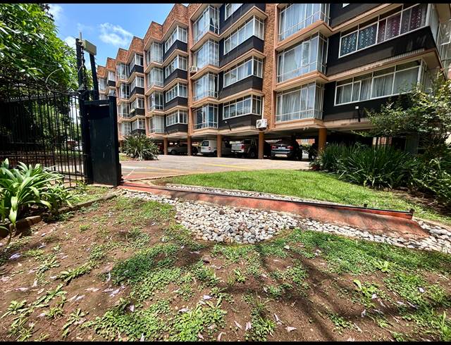 3 BEDROOM APARTMENT FOR SALE IN ARCADIA